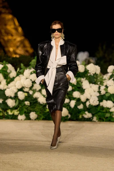 Look 7
